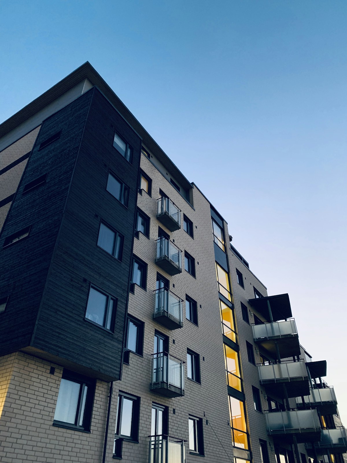 Multifamily and mixed-use buildings, illustrative stabilized CRE